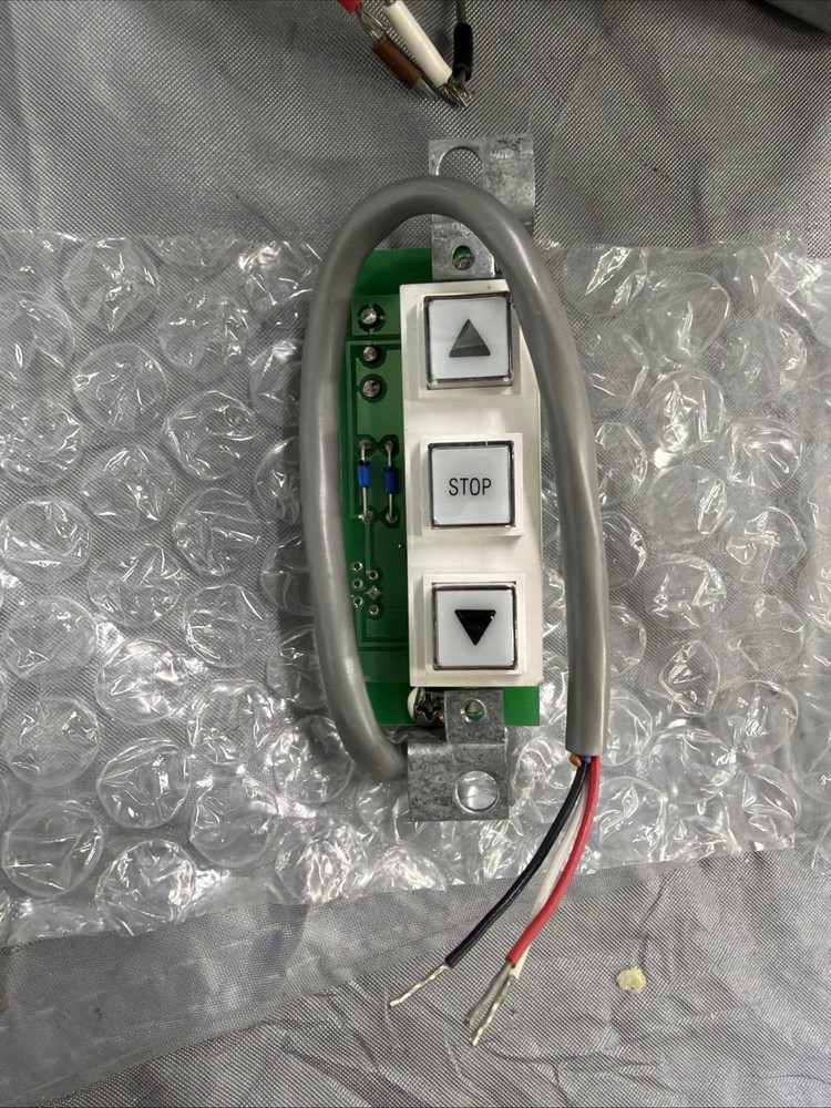 Da-Lite 46962 Extra Three Button Low Voltage Control Switch