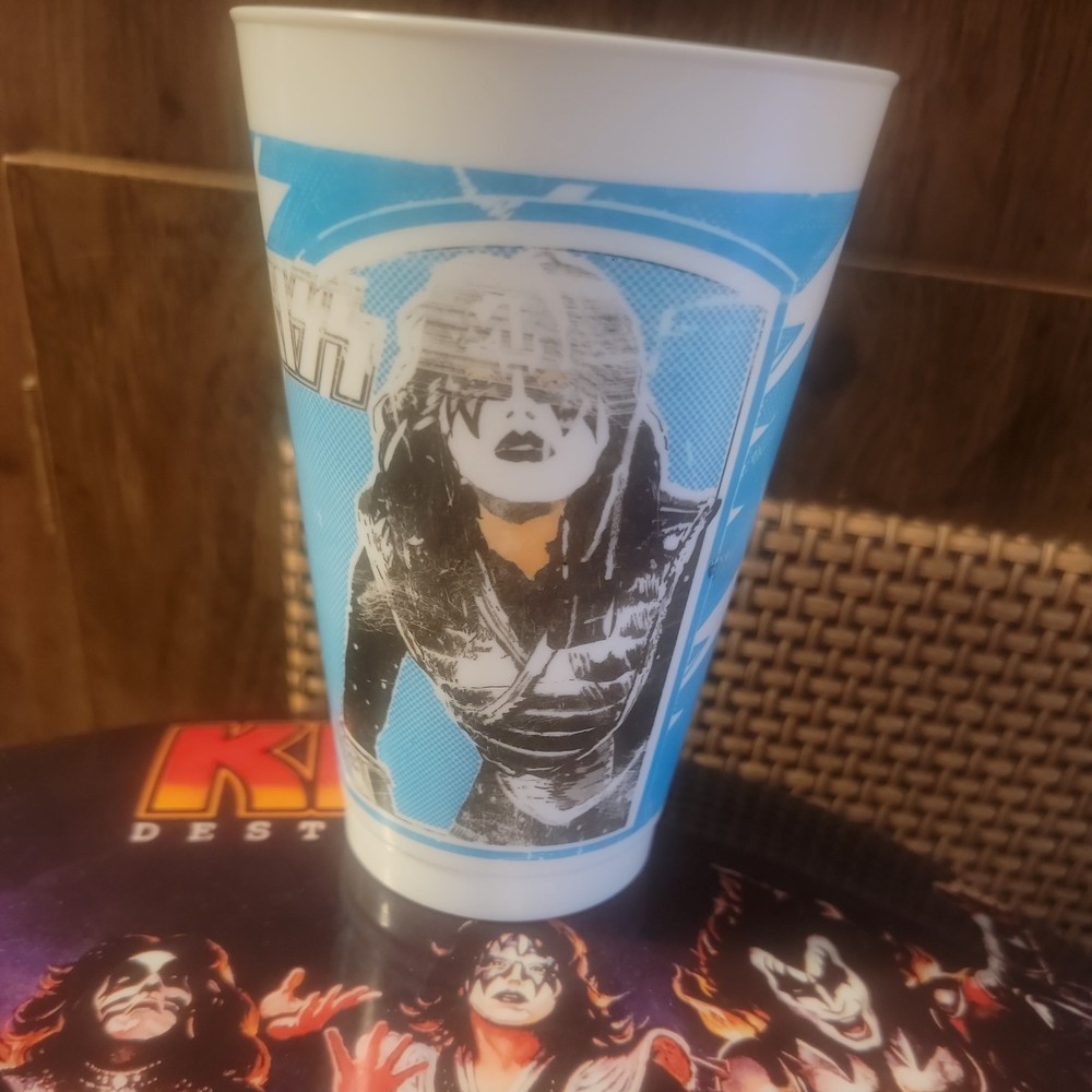 Kiss Vintage  The Spaceman Ace Frehley Majik Markets Cup 1978 Collectible Aucoin