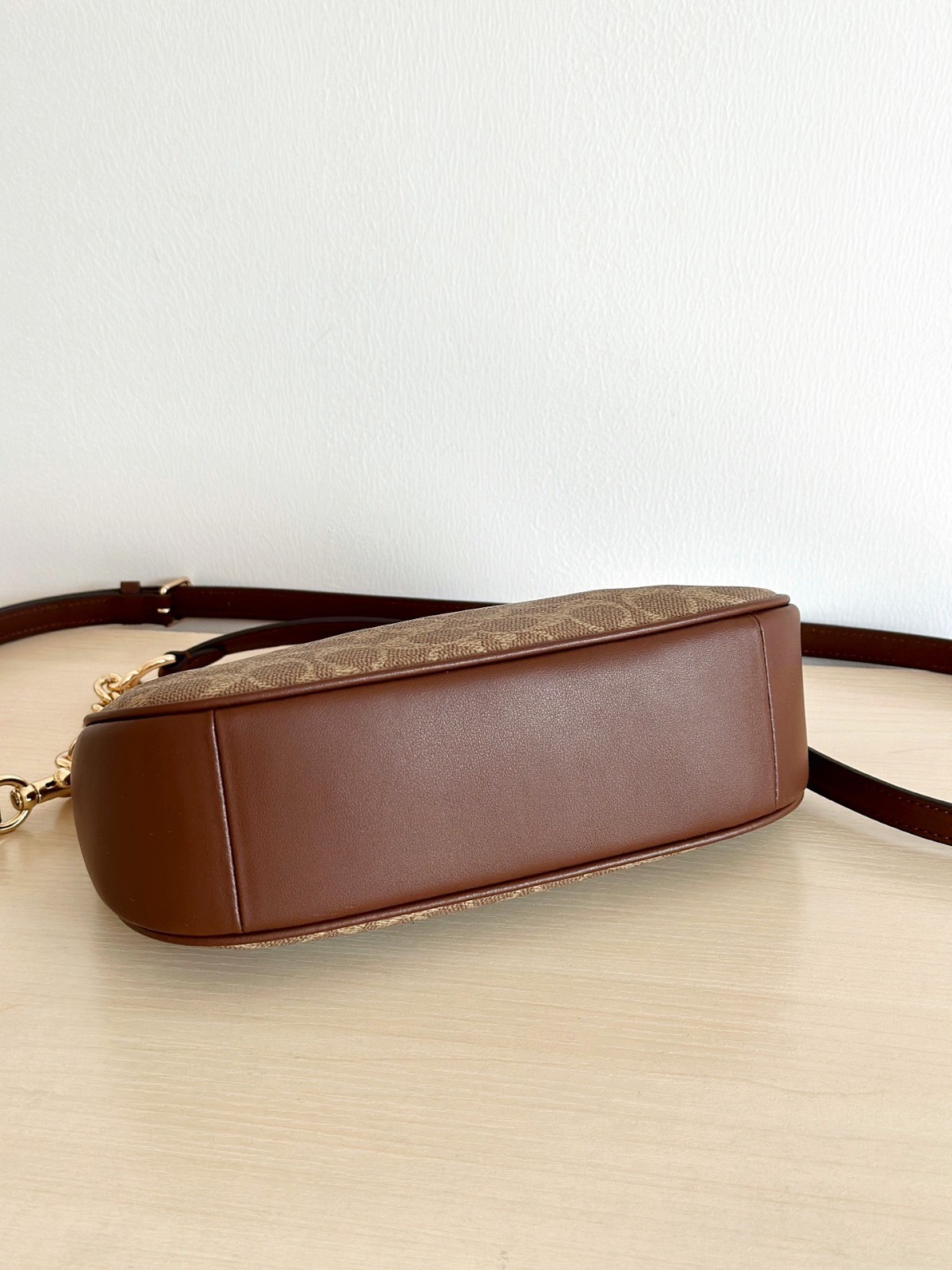 NEW Coach CV933 Teri Shoulder Bag In Signature Canvas outlet Brown FREE SHIPPING