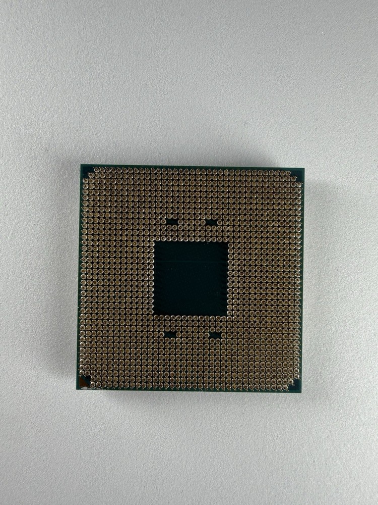 AMD Ryzen 9 5950X Desktop Processor (4.9GHz, 16 Cores, Socket AM4)