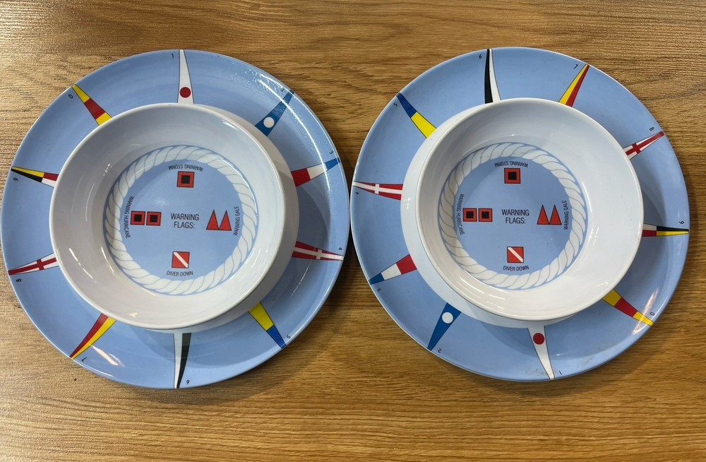Marineware Encoder Two Plates And Two Bowls Plastic Boating Dishes With No Slip