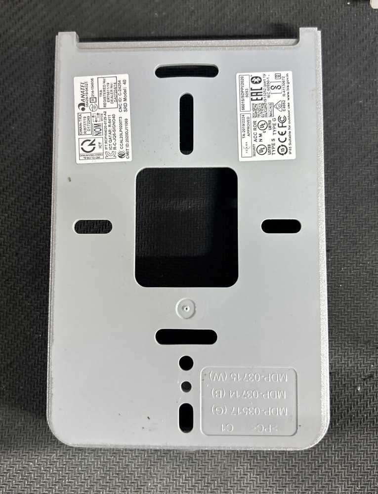 HID Signo 40 40TKS-00-000000 Multi-Technology, Mobile Ready Smart Card Reader