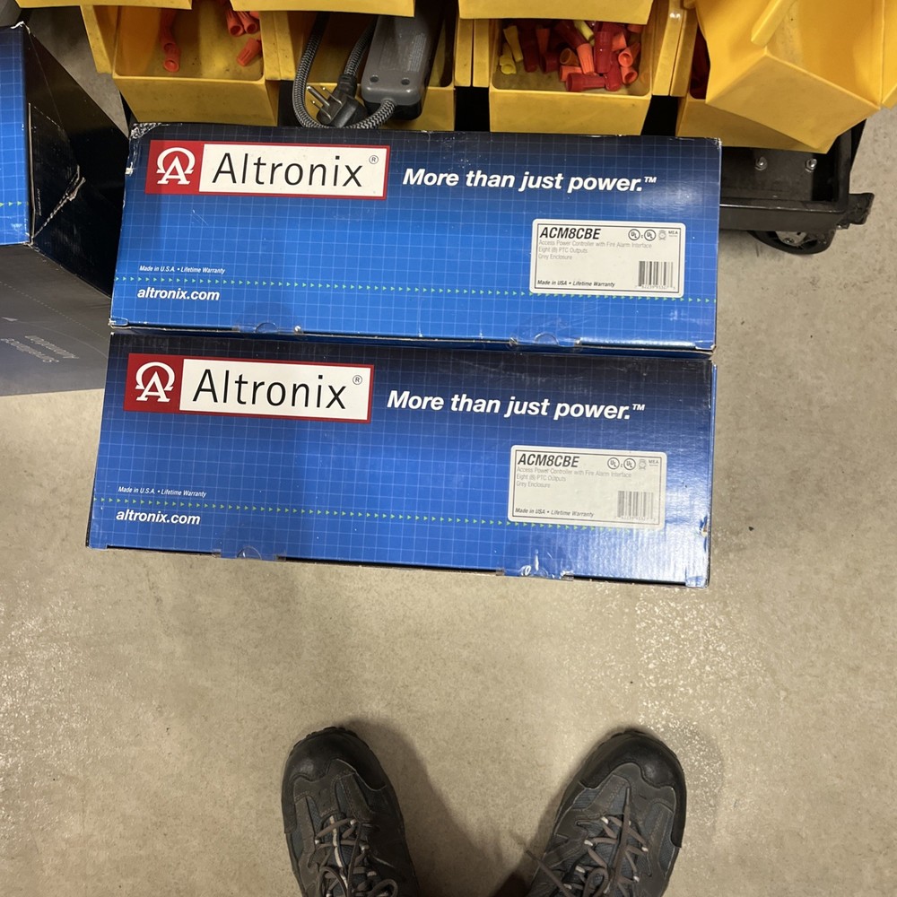ALTRONIX ACM8CBE Access Power Controller 8 PTC Trigger