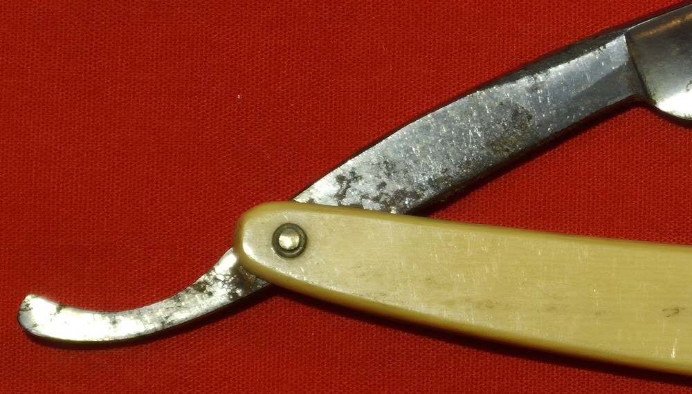 Herkulean Straight Razor
