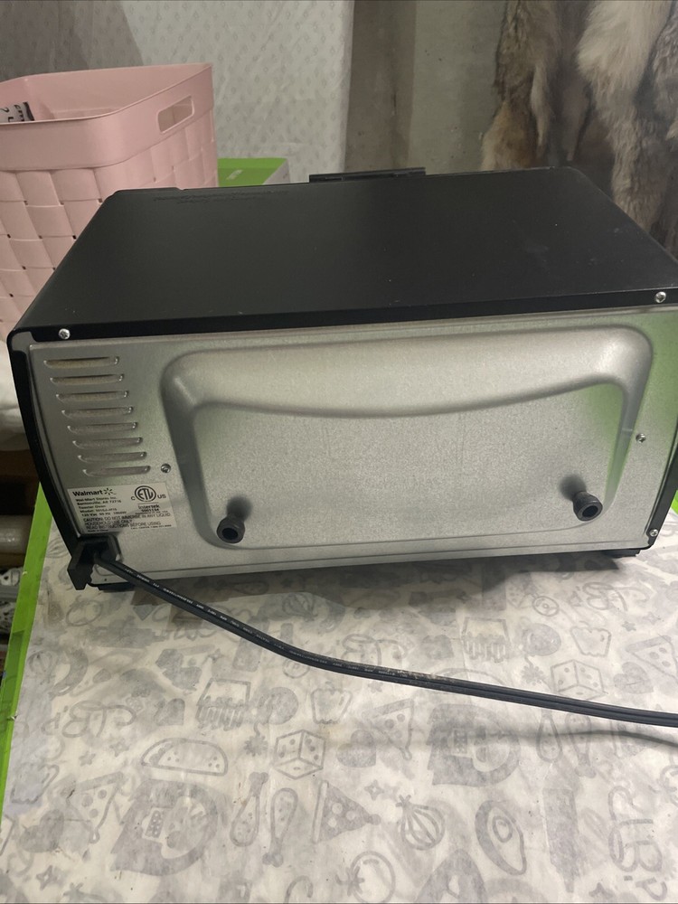 4 Slice Toaster Oven with 3 Settings, includes Baking Rack and Pan, Black