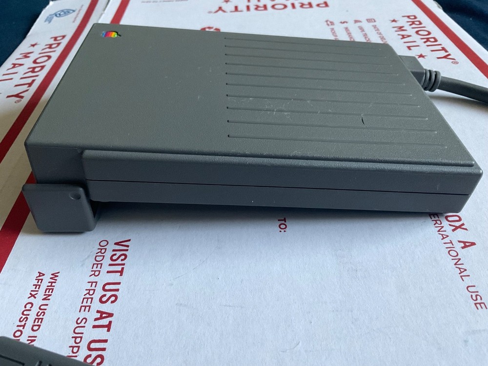 Apple Macintosh HDI-20 External 1.4MB Floppy Disk Drive -Untested