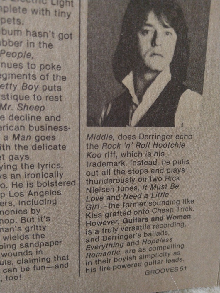 KISS Grooves Magazine #18. Incomplete. Missing NON-KISS pages.