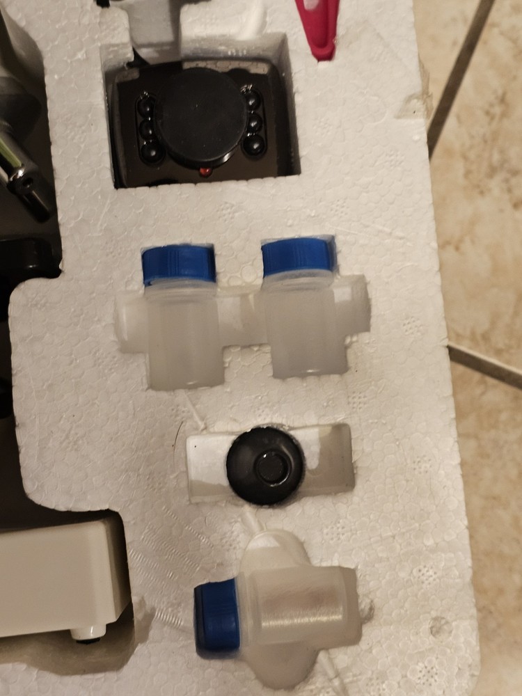 Celestron Digital Microscope Kit 40X to 600X Power