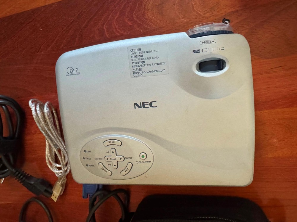 NEC LT20E Projector with Carry Case