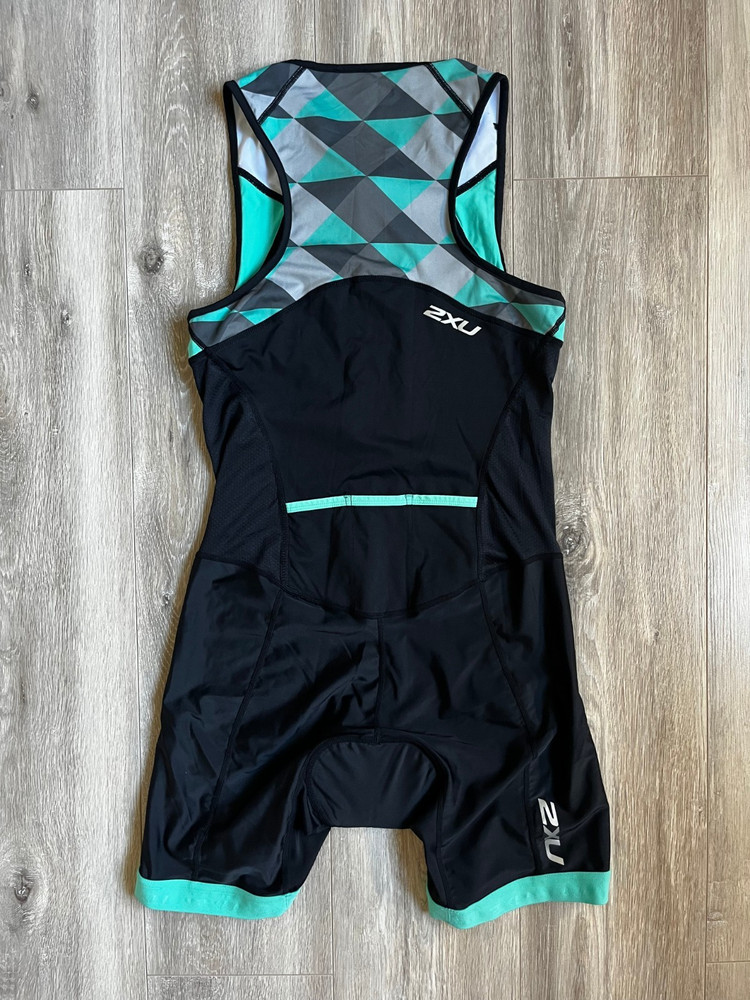 Triathlon 2XU Tri Suits size L #