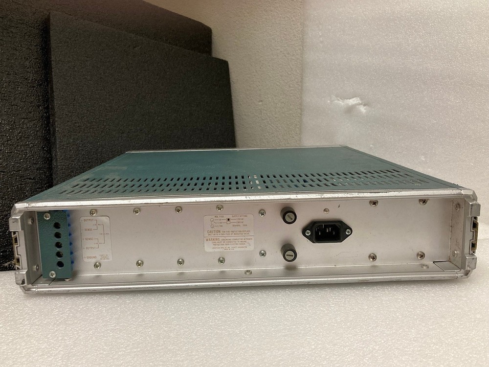 Fluke 343A DC Voltage Calibrator