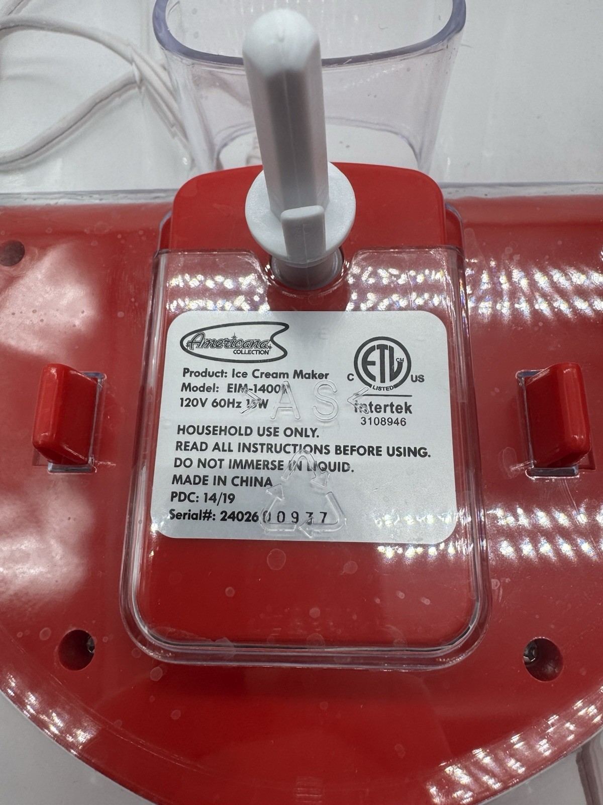 Americana Collection 1.5QT. Capacity Ice Cream Maker EIM-1400R Red w/ Manual