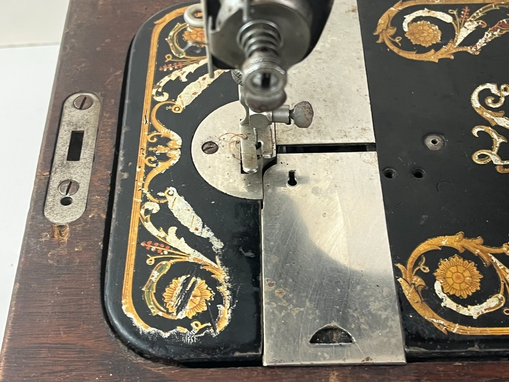 Antique ARLINGTON GEM Vibrating Shuttle Sewing Machine Treadle Head Controller C