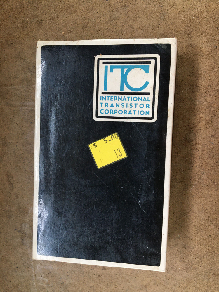 Vintage ITC AM Pocket Radio Solid State 7 Model P70. Working.