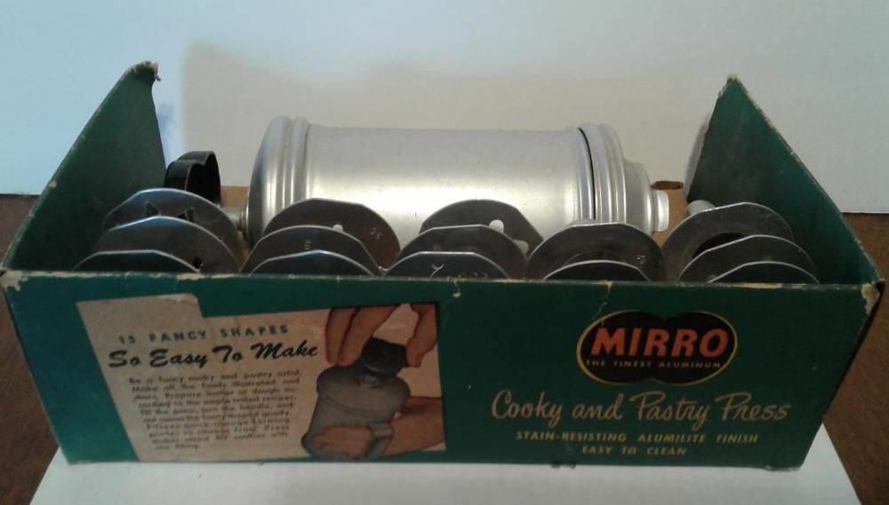 Vintage MIRRO COOKY & PASTRY PRESS