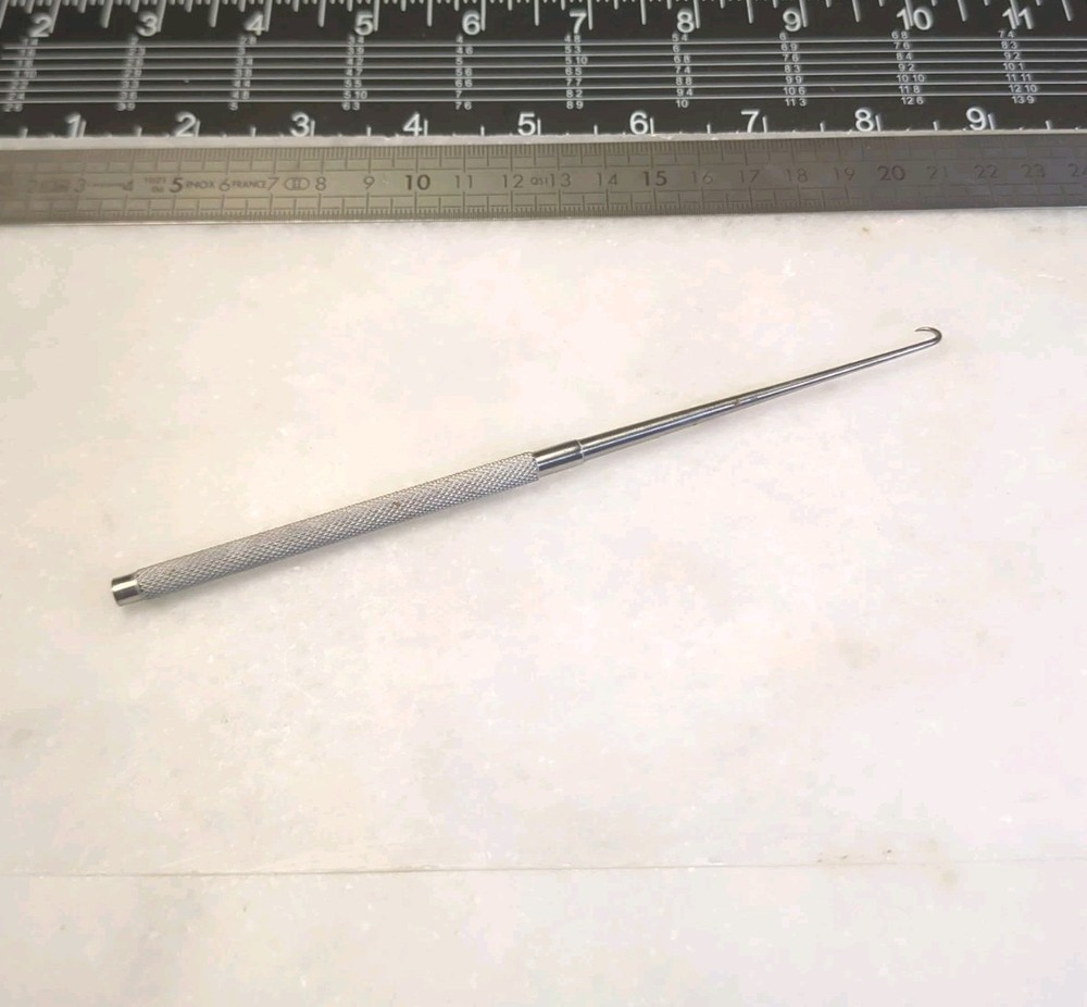 Padgett Skin Hook Retractor Apprx 0.6cm Curve