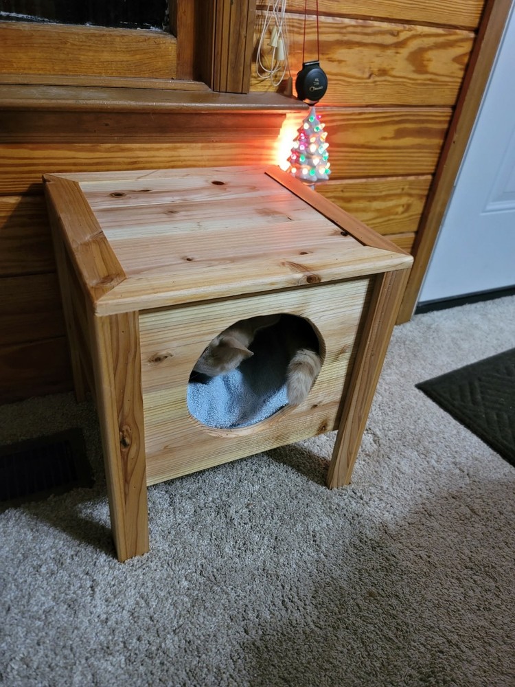 Hand Made Cedar Cat Bougie Condo Bed