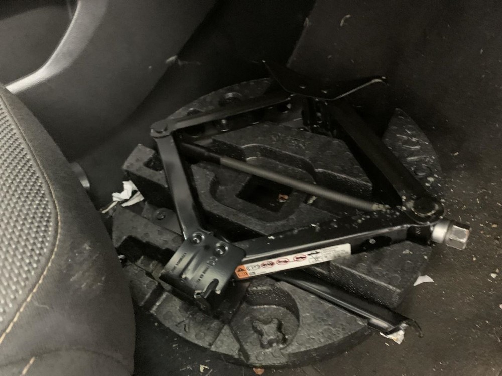 Complete Console Front Floor Fits 18-21 TRAVERSE 952124