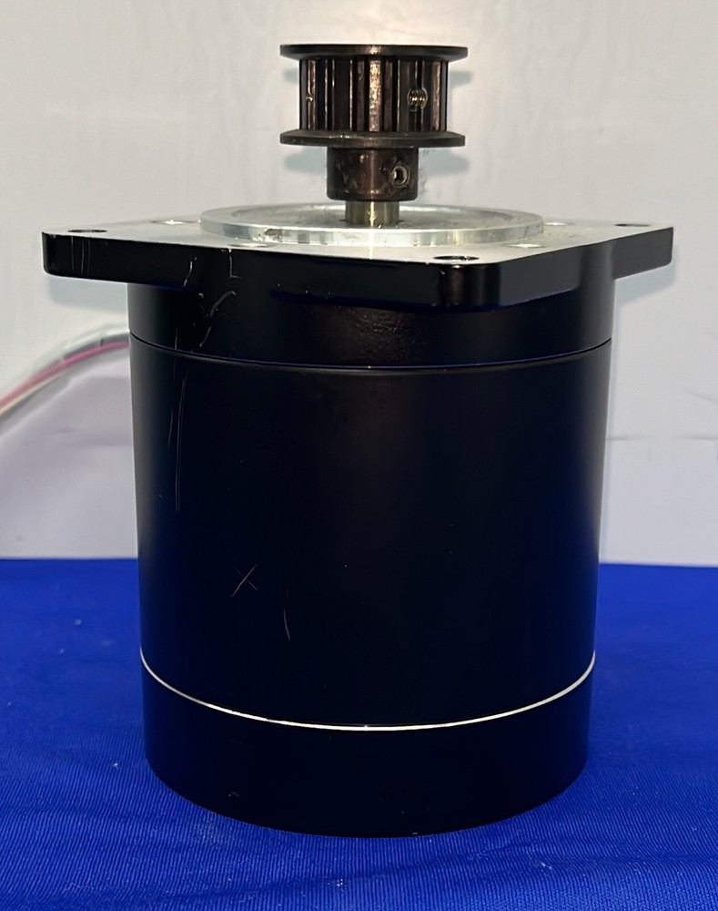 VEXTA STEPPING MOTOR UPH559H-A 5-PHASE