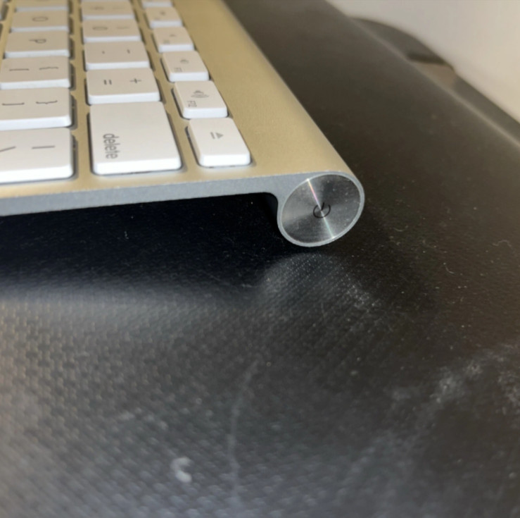 Apple Wireless Bluetooth Keyboard A1314, Tested, Works