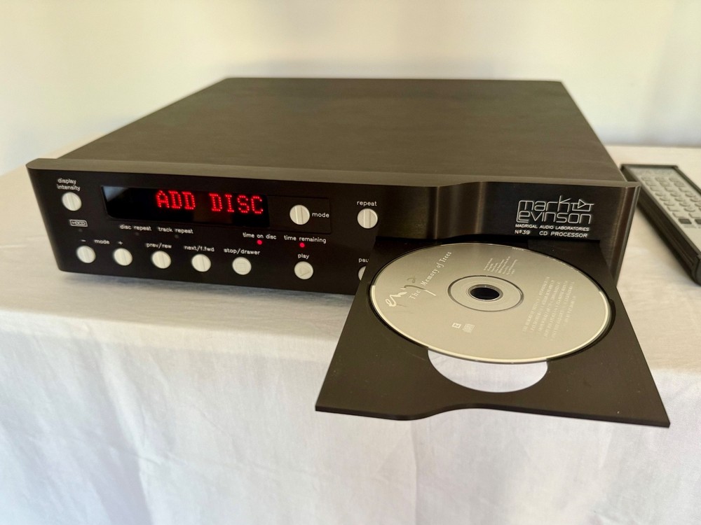 Mark Levinson 39 CD Player Processor w/ Remote - Excellent!
