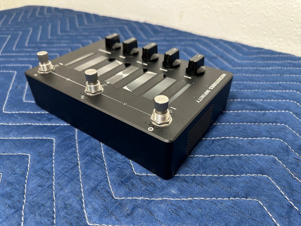 Darkglass Microtubes Infinity Distortion Compressor Bass Effect Pedal