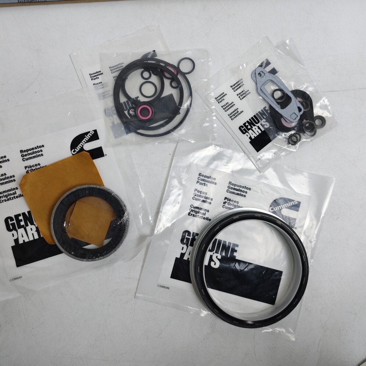 Upper+Lower Overhaul Engine Gasket Set for Cummins 6.7L ISB QSB 4955229 4955230