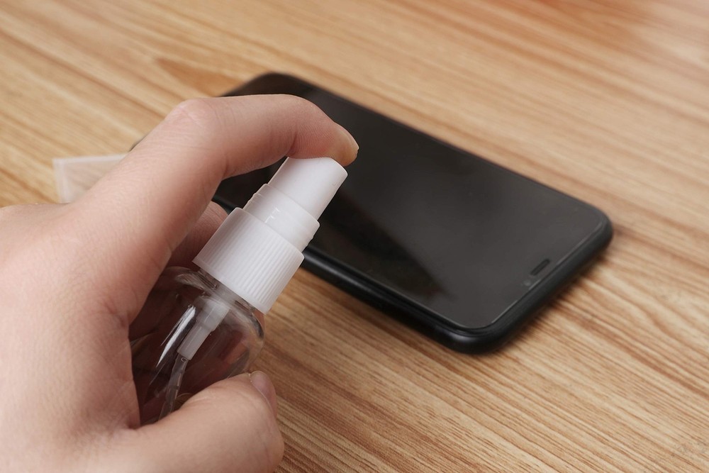 2 Pack 2oz Refillable Spray Bottles Clear Mini Atomizer for Travel & Perfume