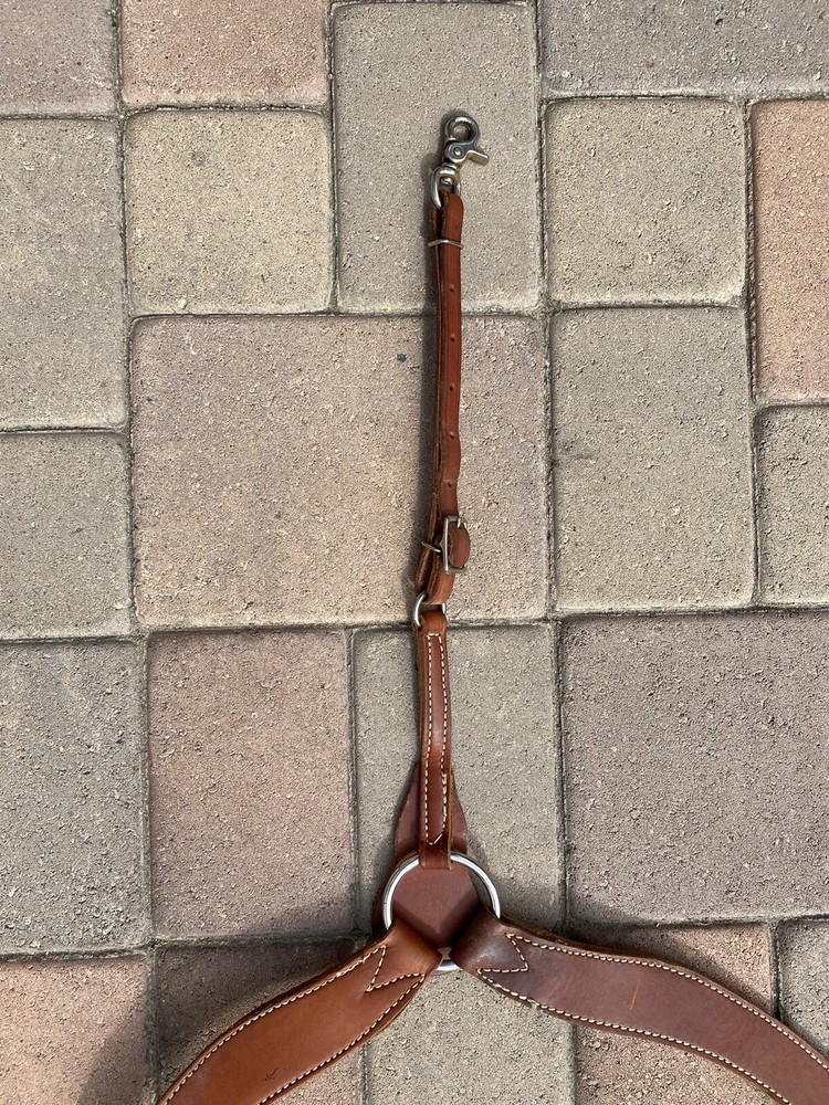 Light Tan breast collar