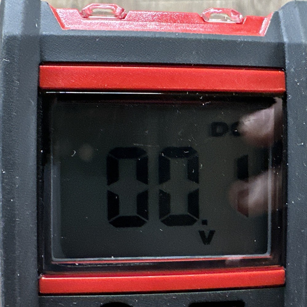 Milwaukee 2212-20 600V Auto Function Voltage/Continuity Digital Meter