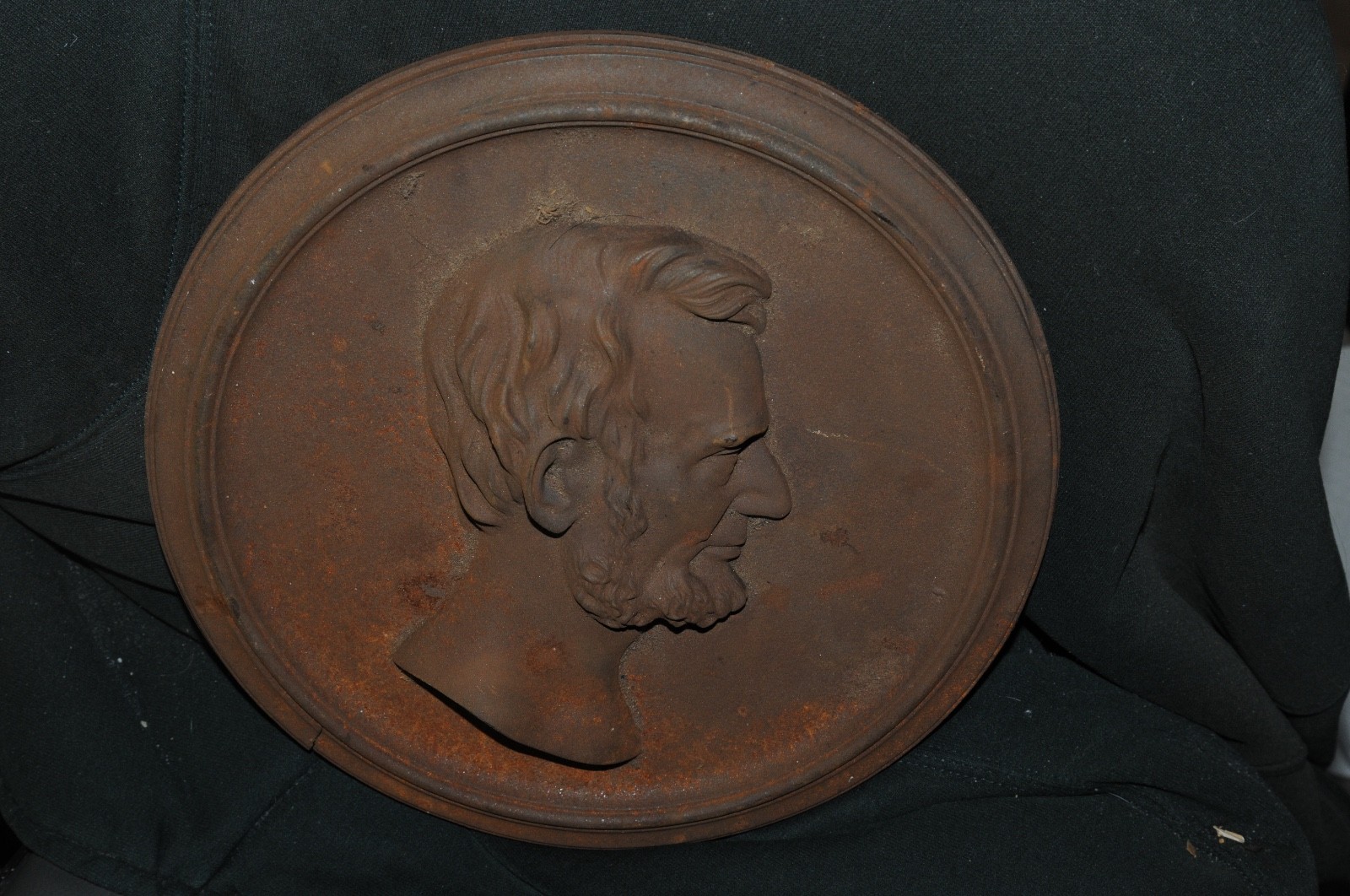 Vintage Cast Iron US President Abraham Lincoln Portrait Raised Relief Plaque ..