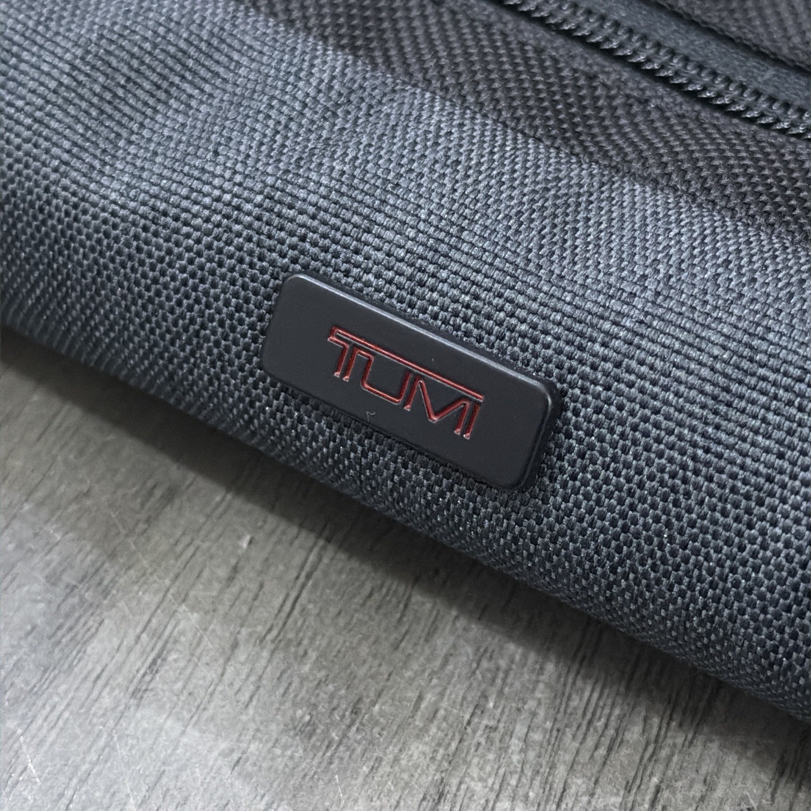 Tumi Travel Accessory Zipper Cord Pouch Bag Charcoal Gray Black NWT