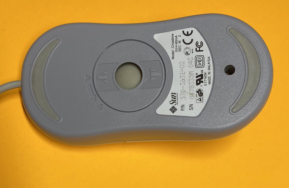 Sun Microsystems 370-3631 Type-6 Mouse, Mini-Din Connector, 3 Button