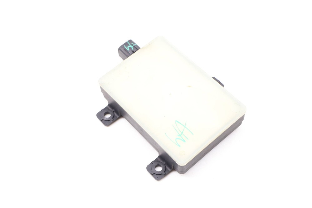 2017 LAND ROVER DISCOVERY - REAR Blind SPOT Detection Sensor / Module