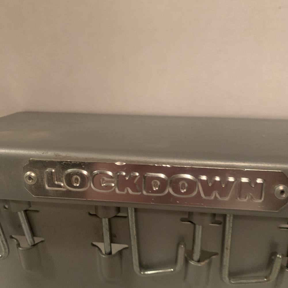 Lockdown Steel External 9” Gear Holder Hooks