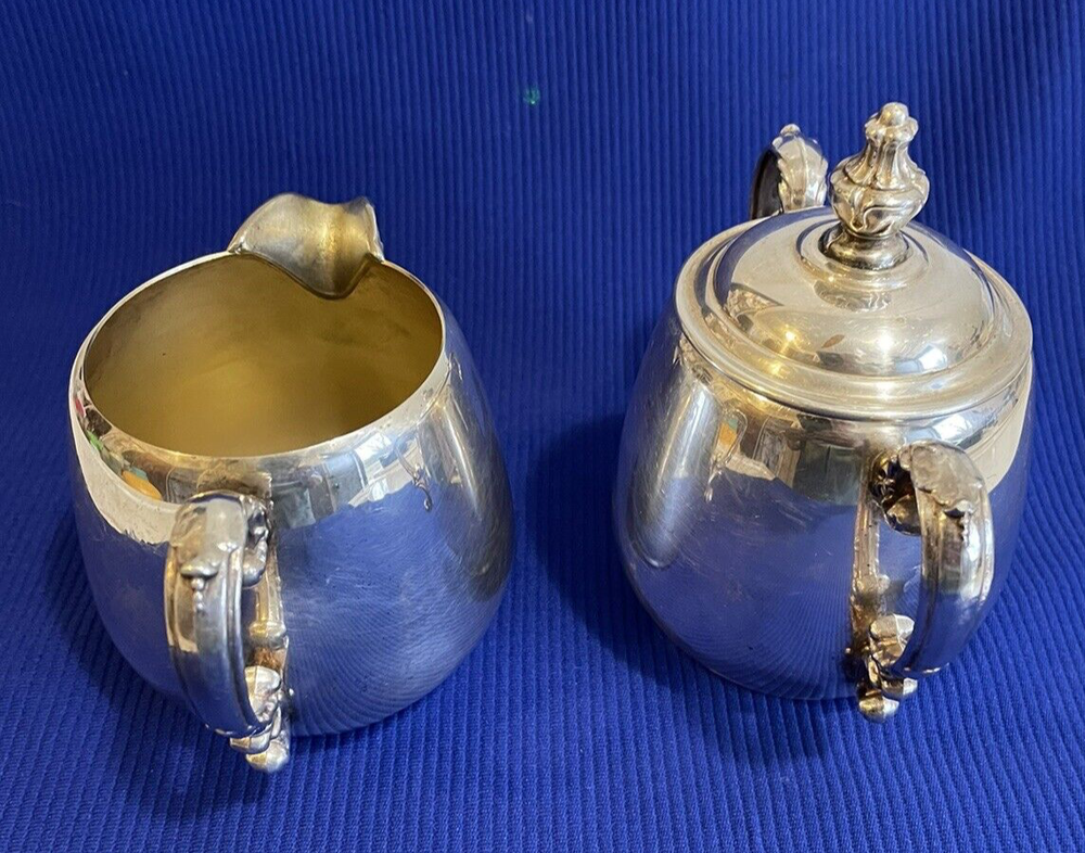 Wm Rogers Silverplate Cream & Sugar with Lid