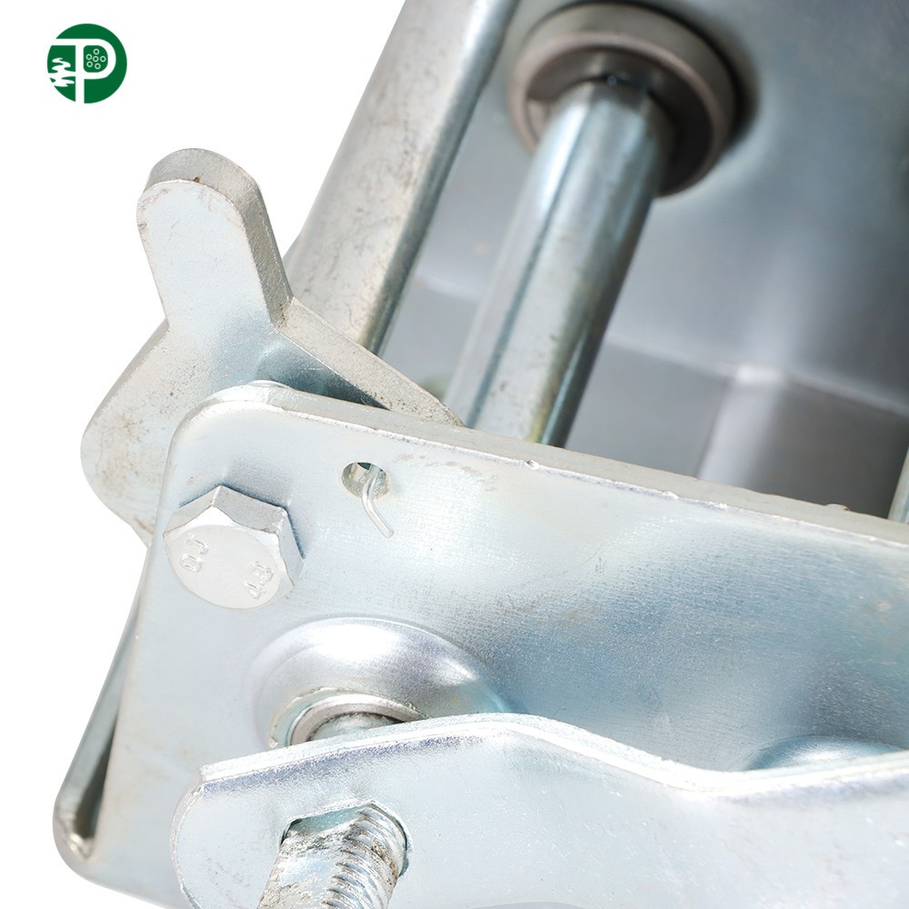 3500lbs Durable Hand Crank Winch For Trailer Hand Winch With Cable NEW