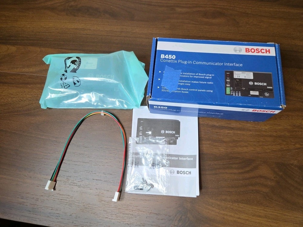 Bosch B450 Conettix cellular Plug in Communicator Interface Module New Open Box