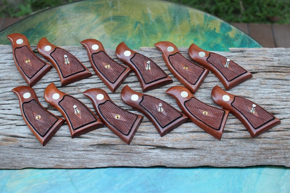 PANEL GRIPS FOR S&W K, L FRAME SQUARE BUTT DIAMOND CHECKERED BROWN # RANDOM 6