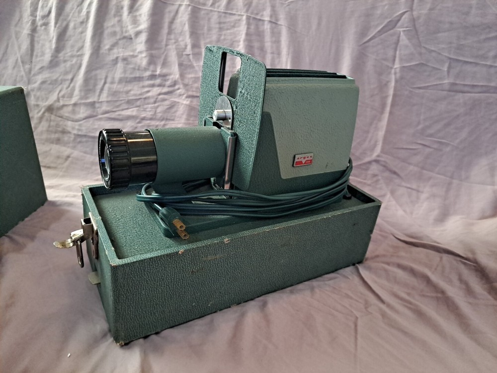 Vintage Argus 300 Automatic Slide Projector with Case
