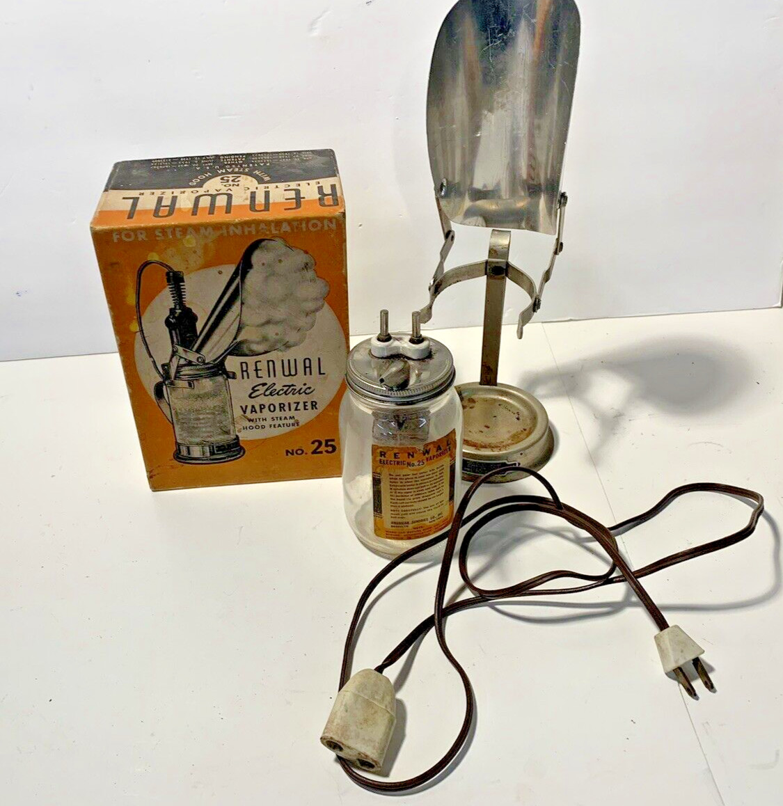 VTG Renwal Electric Vaporizer  No. 25 with original Box circa 1927-1938 UNTESTED
