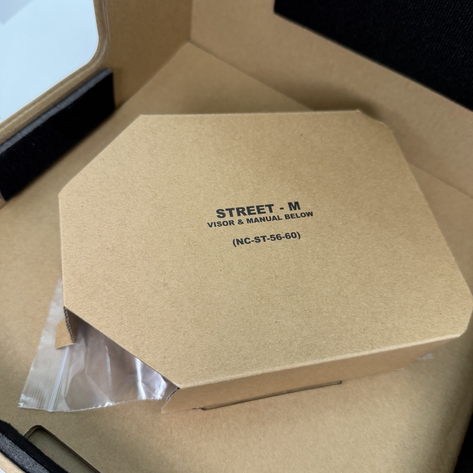 Nutcase - Medium - MIPS Helmet - From Scotland With Love - 22”-23.5” - NWT