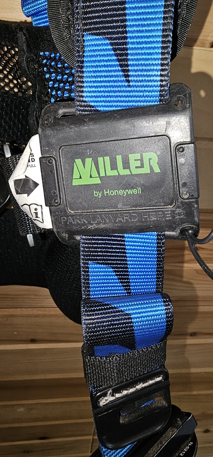 HONEYWELL MILLER AC-QC-BDP/UBL Full Body Harness AirCore L/XL