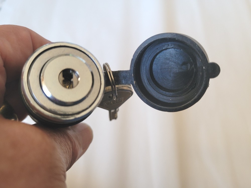Reese TOWPOWER Hitch / Coupler Lock
