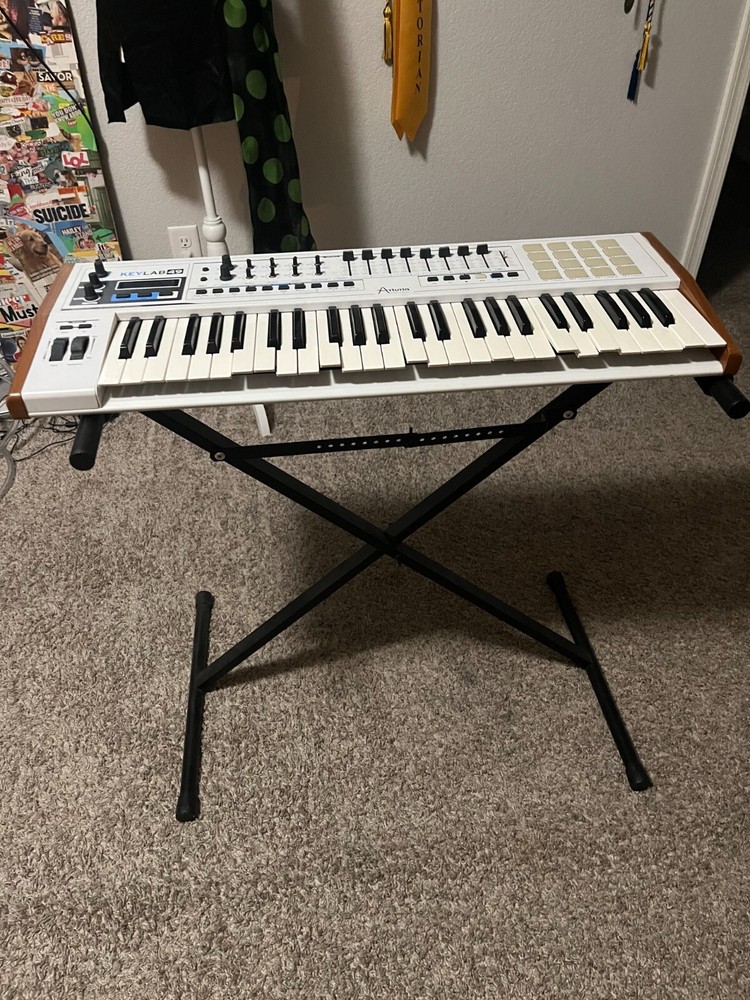 Arturia KeyLab Essential 49 mk3 MIDI Keyboard Controller White