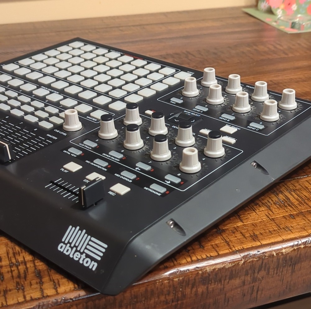 Akai APC40 MK1 DAW MIDI Controller