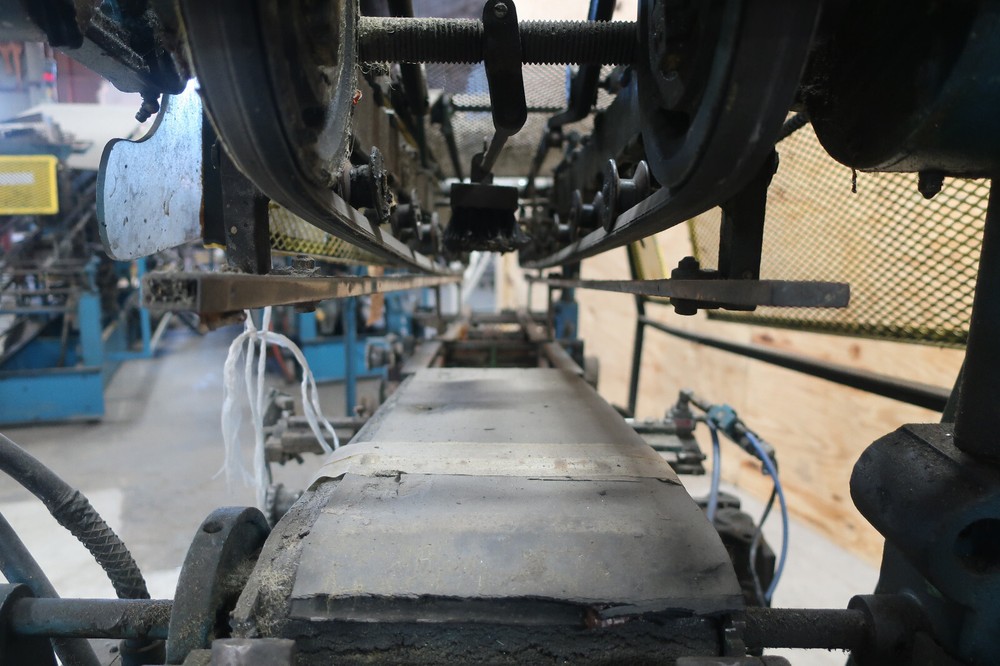 Newway Model EP Roll-Through Labeler Used