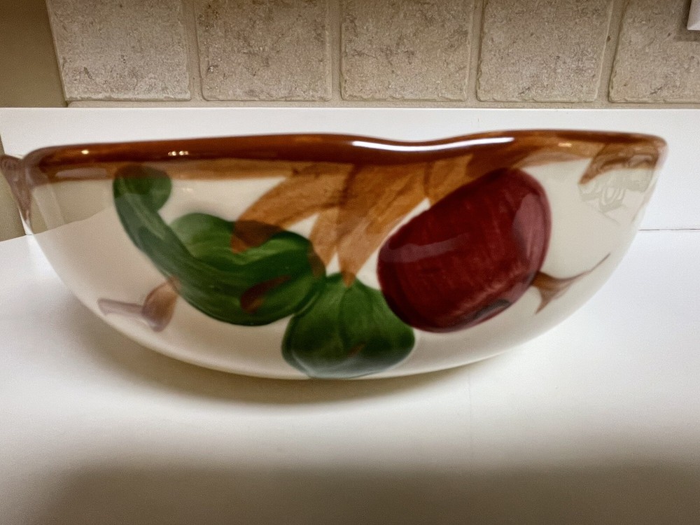 Franciscan Apple 8" Round Vegetable Bowl