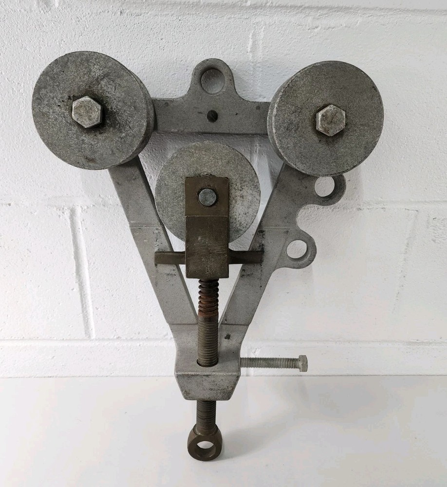 W. M. Bashlin Co. Traveling Rolling Ground - Stringing Block Pulley - 1590B
