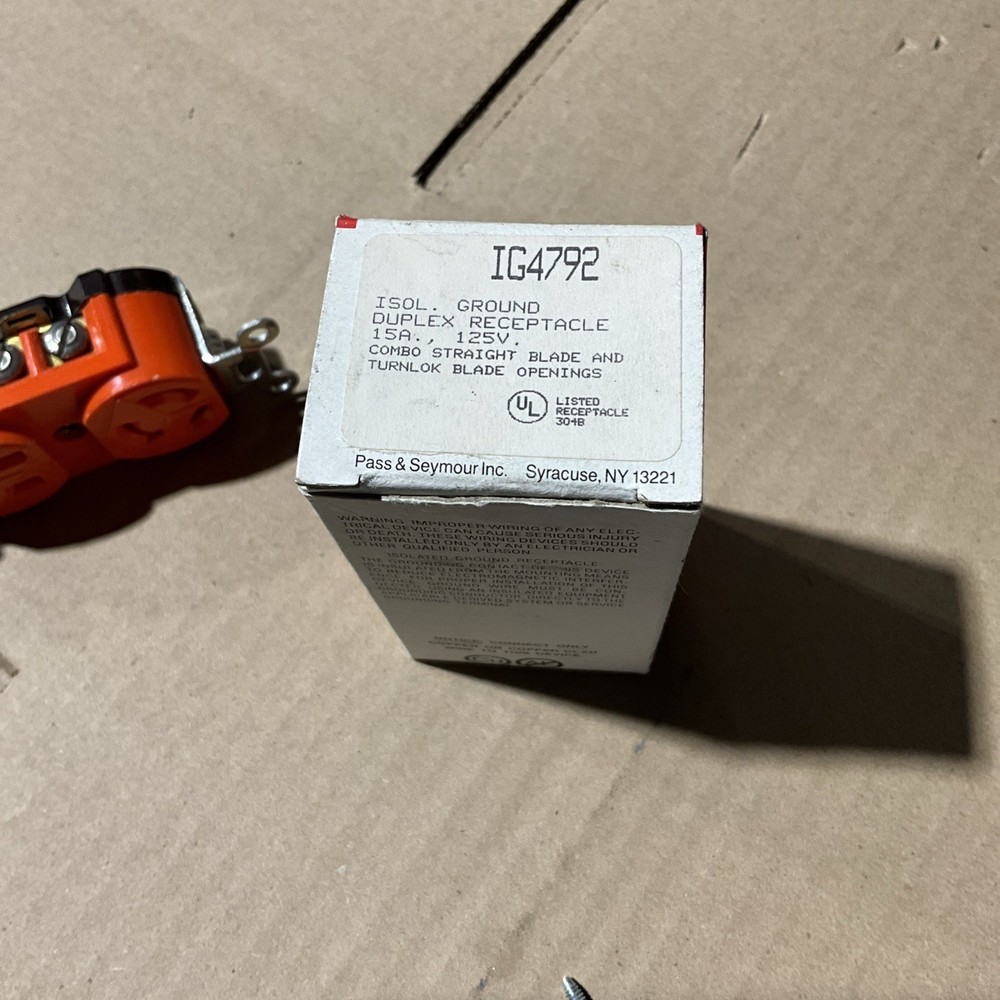 Pass And Seymour IG4792 Receptacle Duplex Combination 4792 NOS